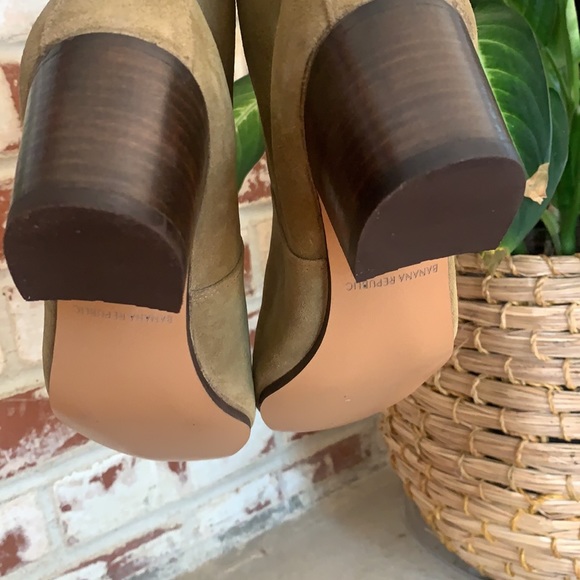 🛵 NWT Banana Republic Women 💯 real suede boots 👢size 8.5 - Picture 3 of 15